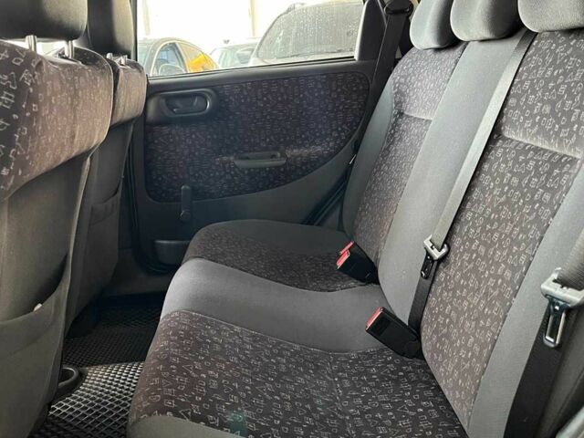 Зелений Опель Корса, об'ємом двигуна 1.2 л та пробігом 100 тис. км за 4800 $, фото 18 на Automoto.ua