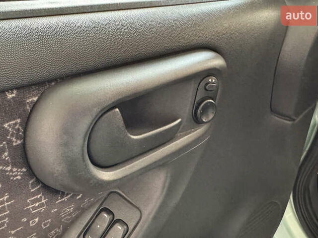 Зелений Опель Корса, об'ємом двигуна 1.2 л та пробігом 100 тис. км за 4800 $, фото 17 на Automoto.ua