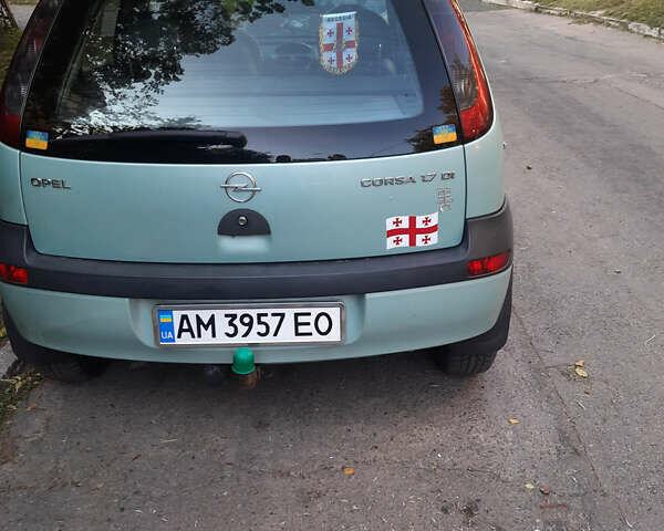 Зеленый Опель Корса, объемом двигателя 1.69 л и пробегом 250 тыс. км за 3500 $, фото 1 на Automoto.ua