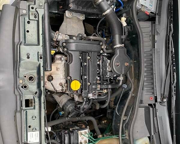 Зелений Опель Корса, об'ємом двигуна 0.97 л та пробігом 392 тис. км за 2200 $, фото 10 на Automoto.ua