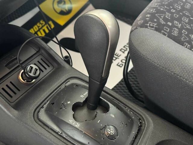 Зелений Опель Корса, об'ємом двигуна 1.2 л та пробігом 100 тис. км за 4800 $, фото 15 на Automoto.ua