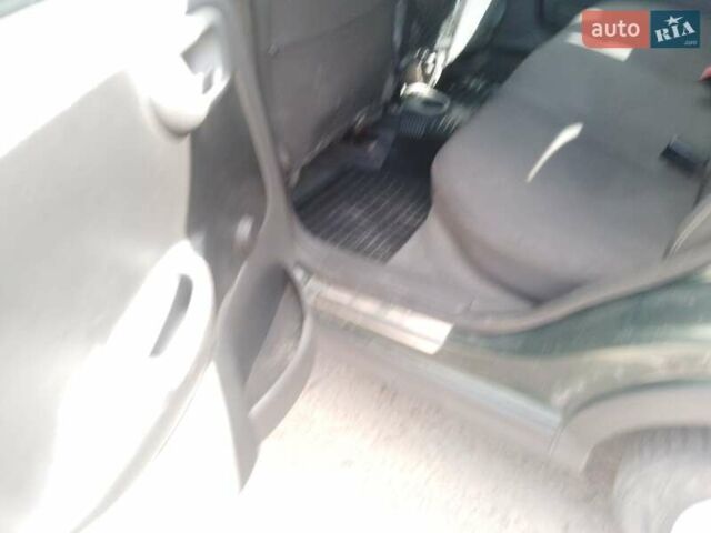 Опель Корса 2002 в Волочиске на Automoto.ua Зеленый Опель Корса, объемом двигателя 1 л и пробегом 350 тыс. км за 3000 $, фото 4 на Automoto.ua