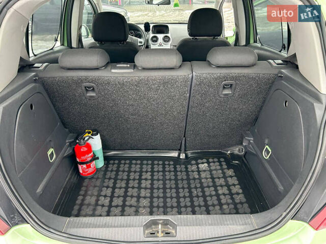 Зеленый Опель Корса, объемом двигателя 1.4 л и пробегом 214 тыс. км за 5500 $, фото 13 на Automoto.ua