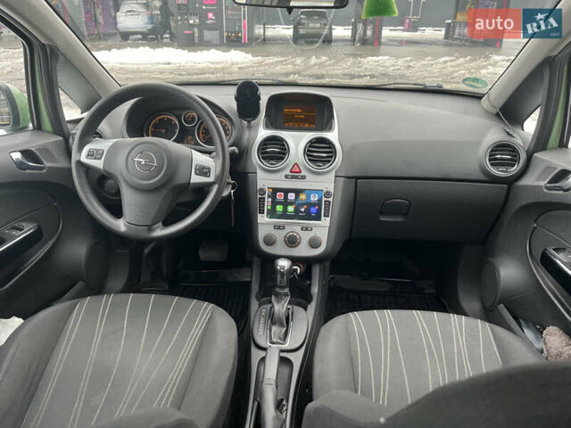 Зеленый Опель Корса, объемом двигателя 1.4 л и пробегом 214 тыс. км за 5500 $, фото 5 на Automoto.ua