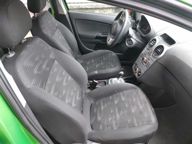 Опель Корса 2012 в Днепре (Днепропетровске) на Automoto.ua Зеленый Опель Корса, объемом двигателя 1.2 л и пробегом 107 тыс. км за 6400 $, фото 2 на Automoto.ua