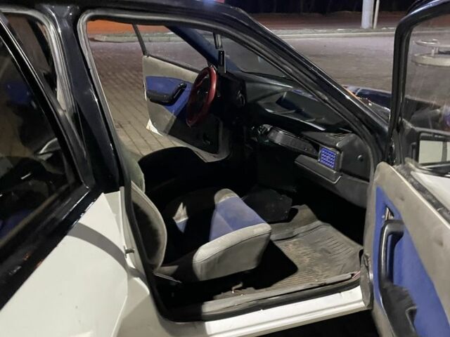 Білий Опель Інша, об'ємом двигуна 2 л та пробігом 251 тис. км за 593 $, фото 5 на Automoto.ua