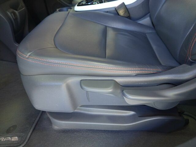 Белый Опель Другая, объемом двигателя 0 л и пробегом 51 тыс. км за 16500 $, фото 11 на Automoto.ua