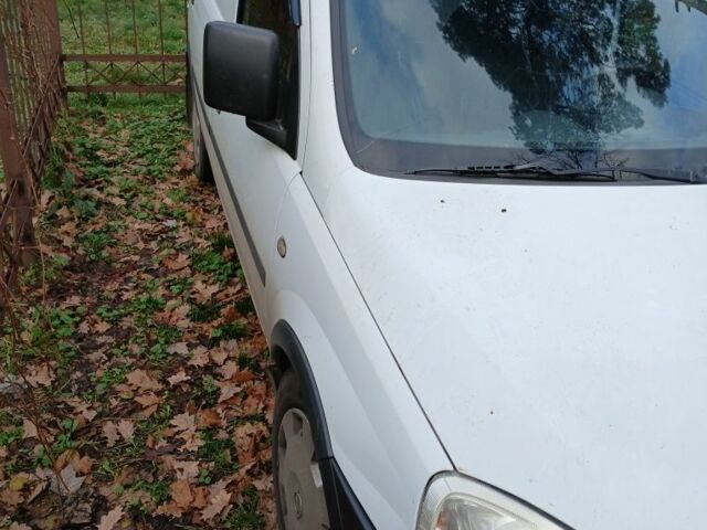 Белый Опель Другая, объемом двигателя 1.3 л и пробегом 240 тыс. км за 2500 $, фото 2 на Automoto.ua