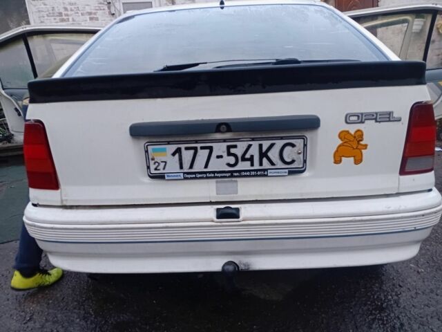 Білий Опель Інша, об'ємом двигуна 1.3 л та пробігом 2 тис. км за 835 $, фото 1 на Automoto.ua