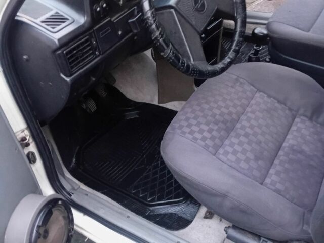 Білий Опель Інша, об'ємом двигуна 1.3 л та пробігом 2 тис. км за 835 $, фото 2 на Automoto.ua