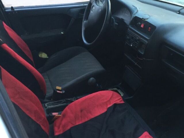 Белый Опель Другая, объемом двигателя 1.6 л и пробегом 3 тыс. км за 535 $, фото 3 на Automoto.ua