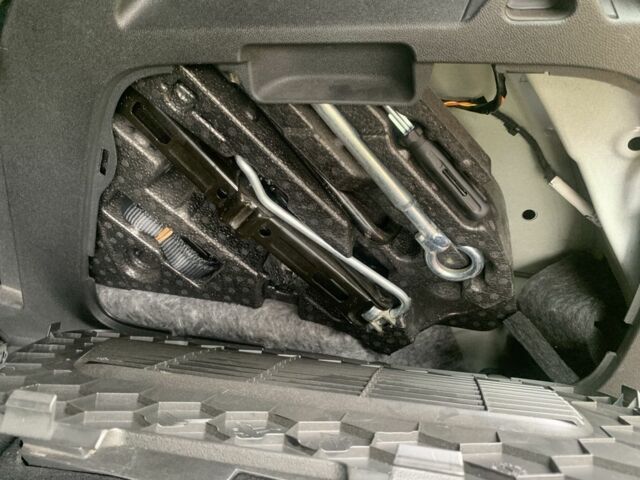 Белый Опель Другая, объемом двигателя 1.2 л и пробегом 83 тыс. км за 12900 $, фото 9 на Automoto.ua