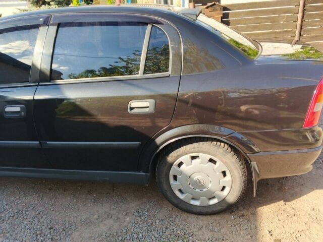 Черный Опель Другая, объемом двигателя 1.4 л и пробегом 211 тыс. км за 3700 $, фото 3 на Automoto.ua