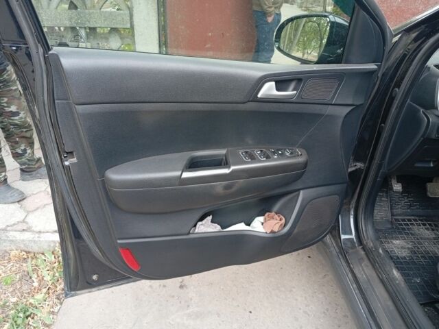 Черный Опель Другая, объемом двигателя 2 л и пробегом 157 тыс. км за 16000 $, фото 4 на Automoto.ua