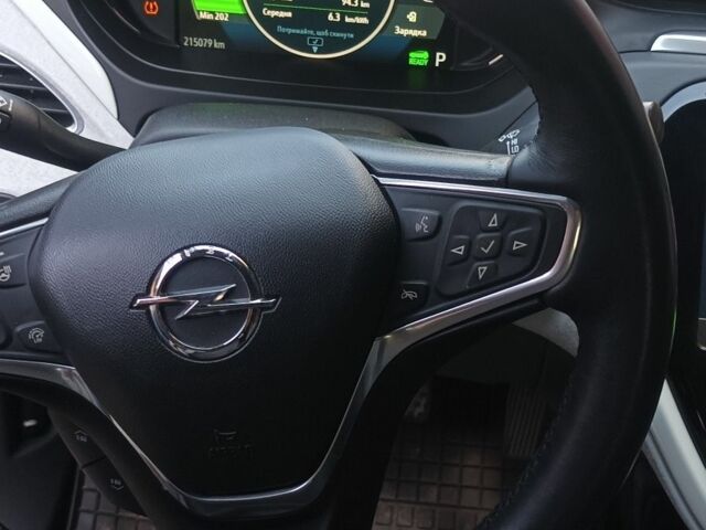 Серый Опель Другая, объемом двигателя 0 л и пробегом 215 тыс. км за 13300 $, фото 4 на Automoto.ua