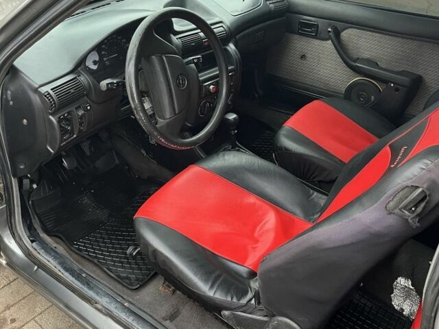 Серый Опель Другая, объемом двигателя 1.3 л и пробегом 400 тыс. км за 1000 $, фото 4 на Automoto.ua