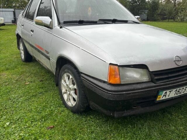 Сірий Опель Інша, об'ємом двигуна 1.3 л та пробігом 200 тис. км за 699 $, фото 3 на Automoto.ua