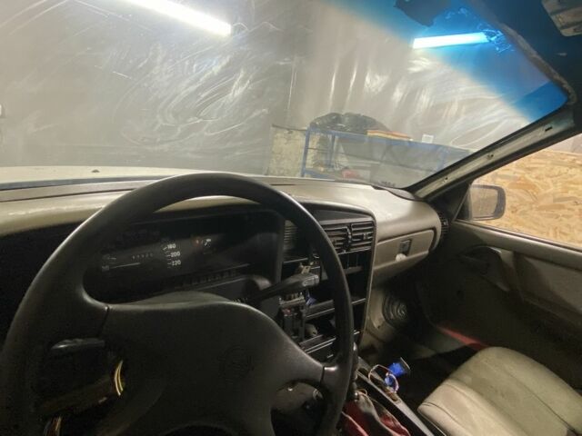 Серый Опель Другая, объемом двигателя 1.8 л и пробегом 20 тыс. км за 350 $, фото 6 на Automoto.ua