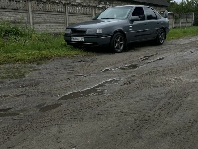 Сірий Опель Інша, об'ємом двигуна 2 л та пробігом 60 тис. км за 1400 $, фото 2 на Automoto.ua