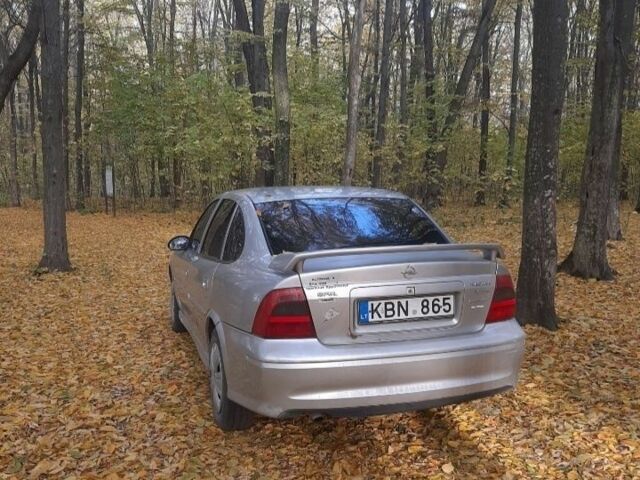 Серый Опель Другая, объемом двигателя 2 л и пробегом 330 тыс. км за 1550 $, фото 3 на Automoto.ua