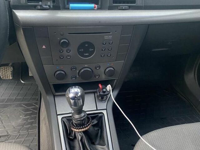 Сірий Опель Інша, об'ємом двигуна 2 л та пробігом 245 тис. км за 4500 $, фото 3 на Automoto.ua