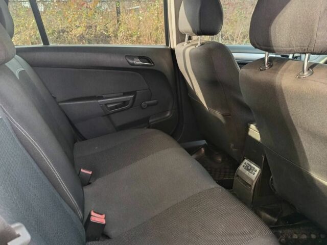 Сірий Опель Інша, об'ємом двигуна 1.6 л та пробігом 262 тис. км за 4500 $, фото 3 на Automoto.ua