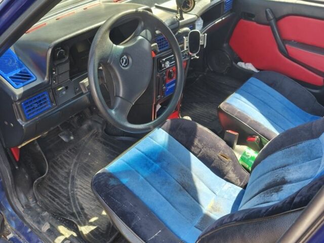 Синій Опель Інша, об'ємом двигуна 2 л та пробігом 3 тис. км за 1100 $, фото 6 на Automoto.ua