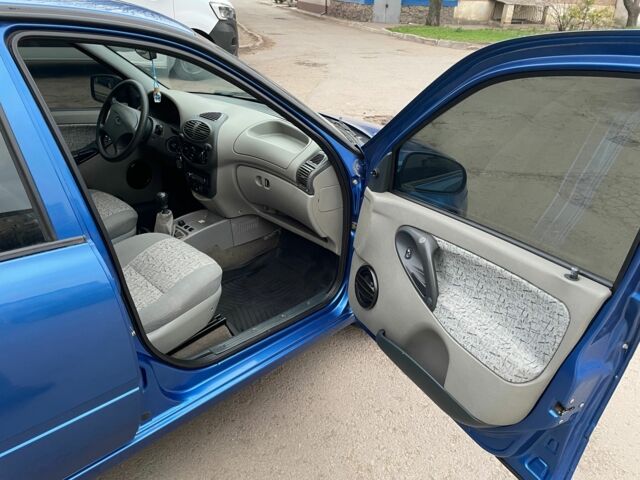 Синій Опель Інша, об'ємом двигуна 1.6 л та пробігом 167 тис. км за 2550 $, фото 6 на Automoto.ua