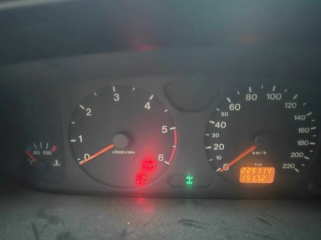 Зеленый Опель Другая, объемом двигателя 2.2 л и пробегом 225 тыс. км за 3098 $, фото 2 на Automoto.ua