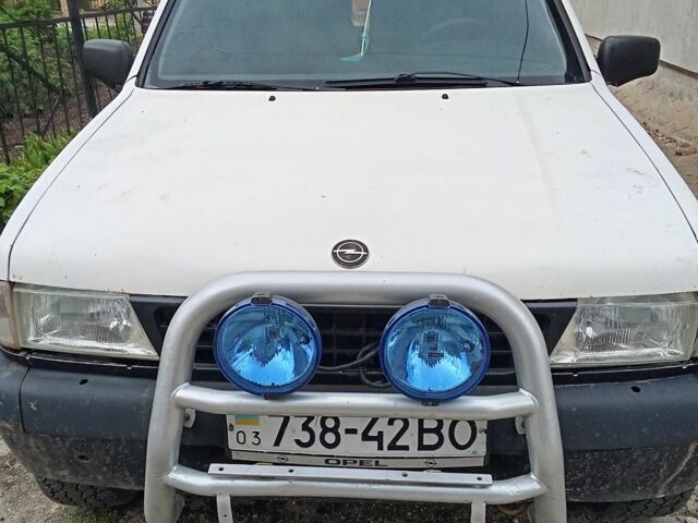 Білий Опель Фронтера, об'ємом двигуна 0 л та пробігом 250 тис. км за 4500 $, фото 1 на Automoto.ua