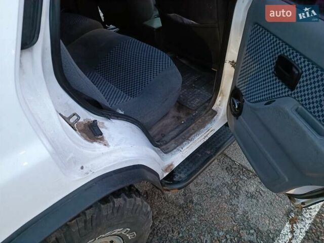 Білий Опель Фронтера, об'ємом двигуна 2.4 л та пробігом 381 тис. км за 5500 $, фото 10 на Automoto.ua