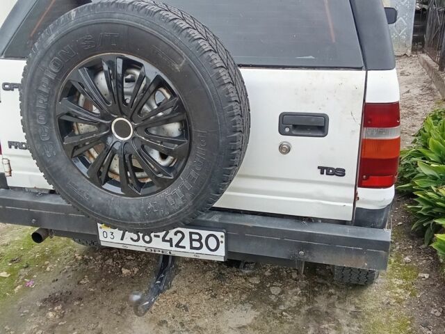 Білий Опель Фронтера, об'ємом двигуна 2.5 л та пробігом 250 тис. км за 4700 $, фото 4 на Automoto.ua