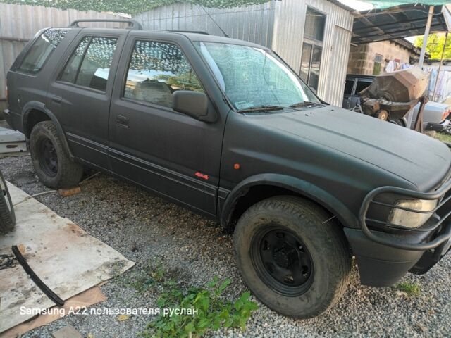 Черный Опель Фронтера, объемом двигателя 0 л и пробегом 1 тыс. км за 2000 $, фото 3 на Automoto.ua