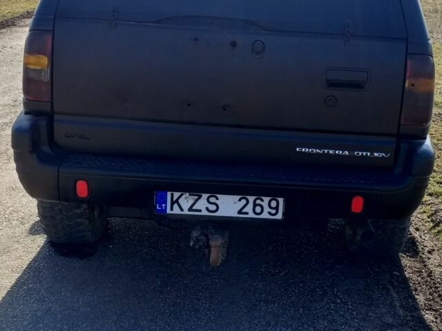 Черный Опель Фронтера, объемом двигателя 0 л и пробегом 1000 тыс. км за 2350 $, фото 3 на Automoto.ua