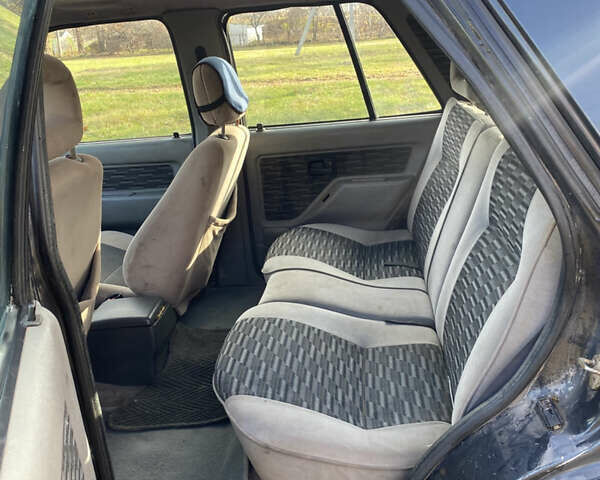 Черный Опель Фронтера, объемом двигателя 2.3 л и пробегом 287 тыс. км за 2750 $, фото 8 на Automoto.ua