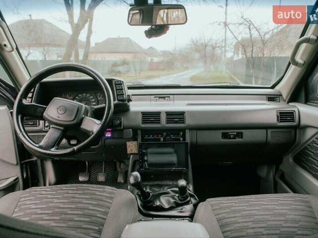 Черный Опель Фронтера, объемом двигателя 2.3 л и пробегом 505 тыс. км за 3700 $, фото 10 на Automoto.ua