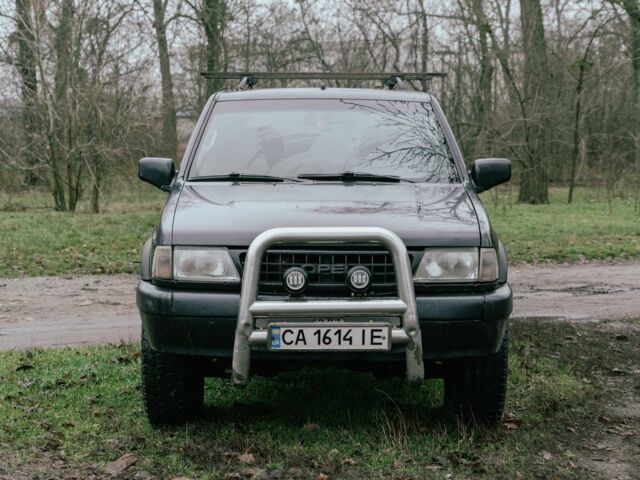 Черный Опель Фронтера, объемом двигателя 2.3 л и пробегом 505 тыс. км за 3700 $, фото 1 на Automoto.ua