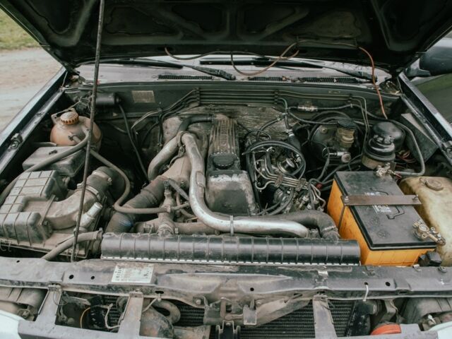 Черный Опель Фронтера, объемом двигателя 2.3 л и пробегом 505 тыс. км за 3700 $, фото 5 на Automoto.ua