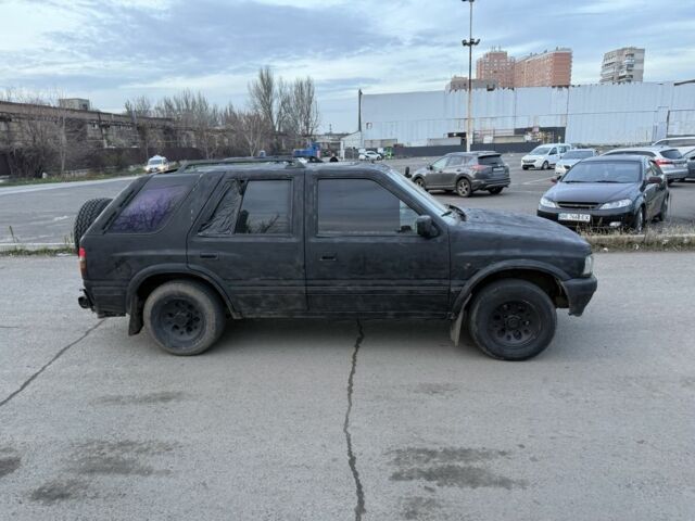 Черный Опель Фронтера, объемом двигателя 2.2 л и пробегом 300 тыс. км за 2300 $, фото 3 на Automoto.ua