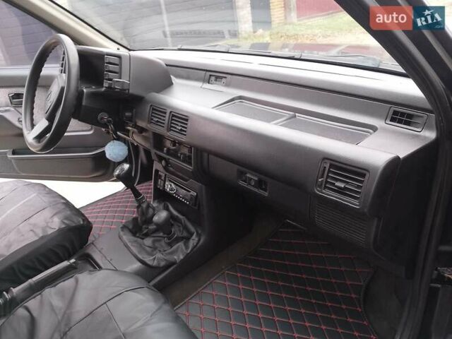 Черный Опель Фронтера, объемом двигателя 2.2 л и пробегом 329 тыс. км за 4999 $, фото 11 на Automoto.ua