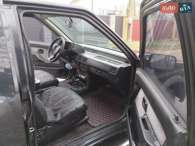 Черный Опель Фронтера, объемом двигателя 2.2 л и пробегом 329 тыс. км за 4999 $, фото 16 на Automoto.ua