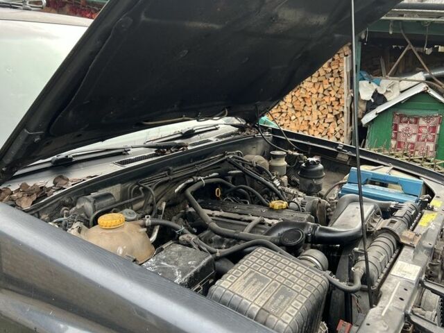 Чорний Опель Фронтера, об'ємом двигуна 2.5 л та пробігом 260 тис. км за 3500 $, фото 3 на Automoto.ua
