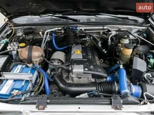 Чорний Опель Фронтера, об'ємом двигуна 2.2 л та пробігом 270 тис. км за 3100 $, фото 7 на Automoto.ua