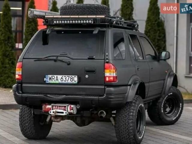 Чорний Опель Фронтера, об'ємом двигуна 2.2 л та пробігом 270 тис. км за 3100 $, фото 2 на Automoto.ua