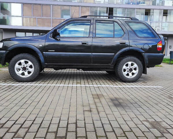 Черный Опель Фронтера, объемом двигателя 2.2 л и пробегом 36 тыс. км за 5500 $, фото 3 на Automoto.ua