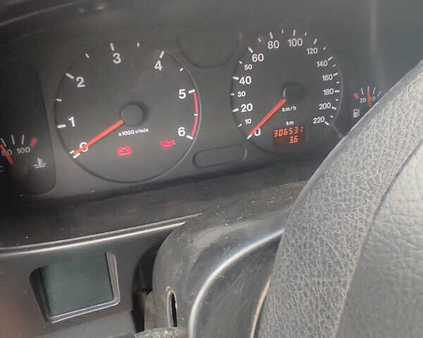 Черный Опель Фронтера, объемом двигателя 2.2 л и пробегом 36 тыс. км за 5500 $, фото 6 на Automoto.ua