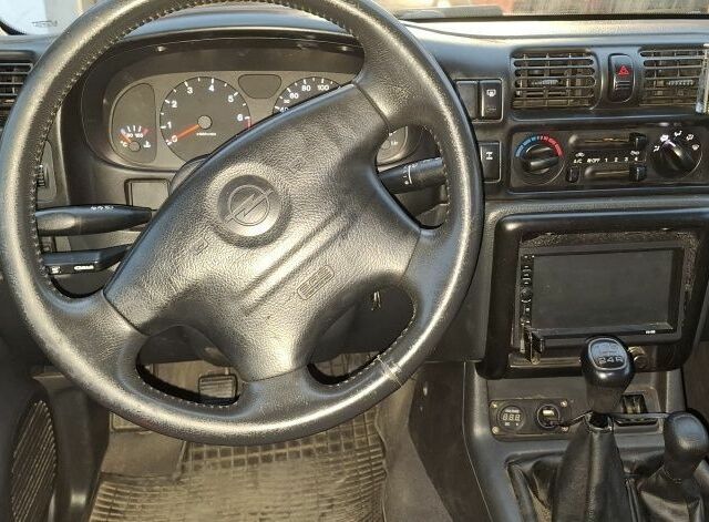 Чорний Опель Фронтера, об'ємом двигуна 2.2 л та пробігом 290 тис. км за 2100 $, фото 6 на Automoto.ua