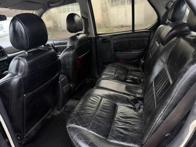 Черный Опель Фронтера, объемом двигателя 2.2 л и пробегом 276 тыс. км за 3500 $, фото 7 на Automoto.ua