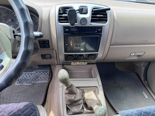 Черный Опель Фронтера, объемом двигателя 2.4 л и пробегом 2 тыс. км за 3000 $, фото 8 на Automoto.ua