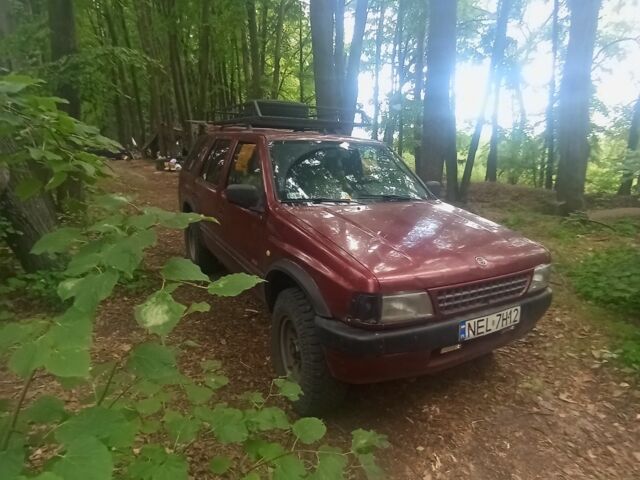 Красный Опель Фронтера, объемом двигателя 0 л и пробегом 335 тыс. км за 2306 $, фото 2 на Automoto.ua